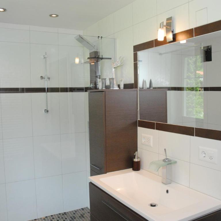 Zillertal Residenz - Three-Bedroom Apartment - 28