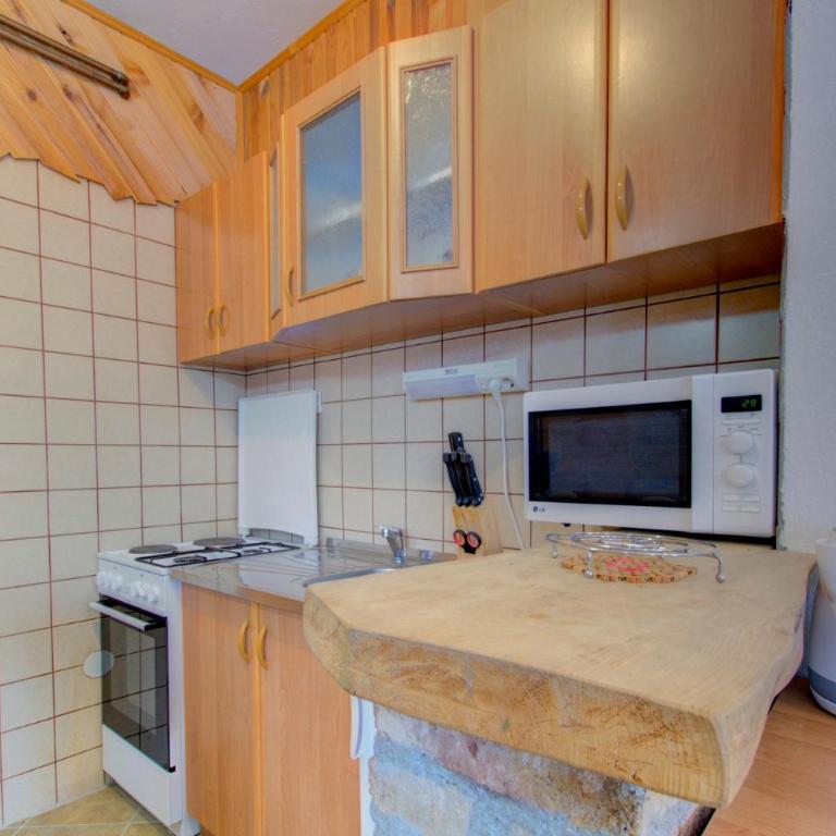 Apartments Dobro - Two-Bedroom Apartment - 7