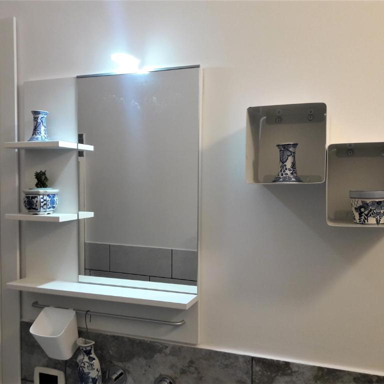 Manzoni Suite Home - Two-Bedroom Apartment with Balcony - 9