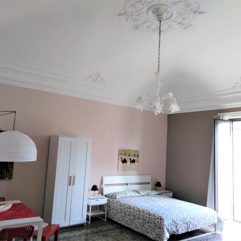 Manzoni Suite Home - Two-Bedroom Apartment with Balcony - 19