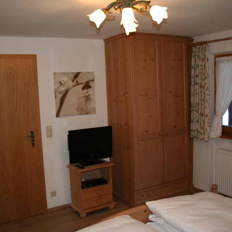 Gästehaus Sonnenbichl - Apartment mit 1 Schlafzimmer - 4