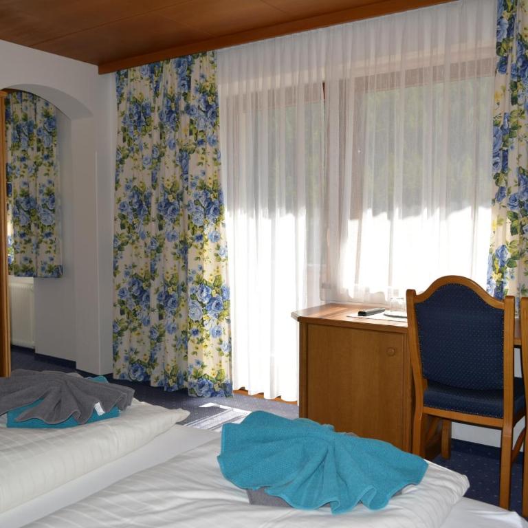 Frühstückspension Christina - Superior Doppelzimmer mit Balkon - 2