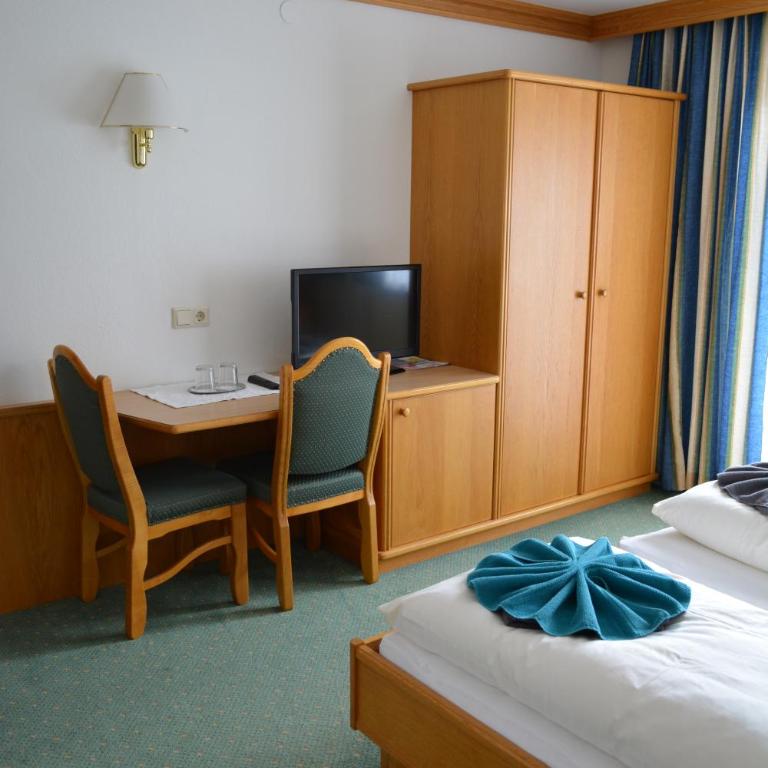 Frühstückspension Christina - Superior Doppelzimmer mit Balkon - 4