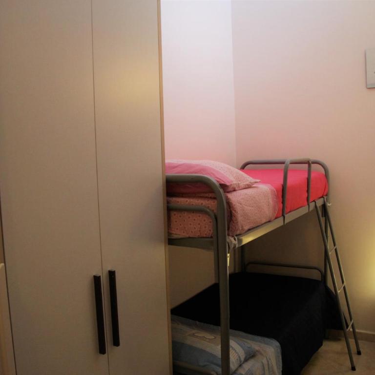 Zefiro B&B - Camera Familiare con Terrazza - 10