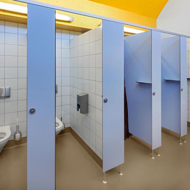 Lausanne Youth Hostel Jeunotel - Einzelzimmer mit Gemeinschaftsbad - 5