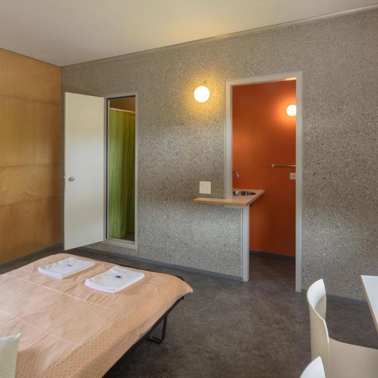 Lausanne Youth Hostel Jeunotel - Einzelzimmer mit Dusche - 5