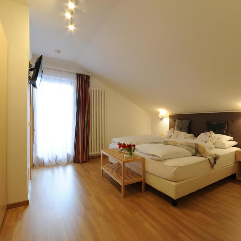 Hotel Italia - Suite Junior avec Douche - 1