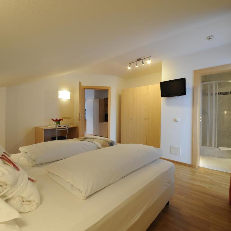 Hotel Italia - Suite Junior avec Douche - 2