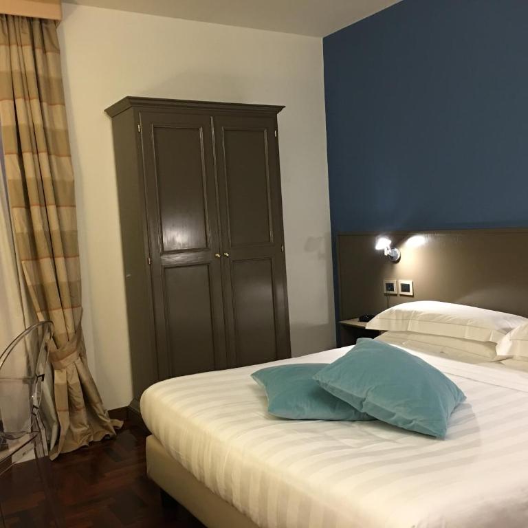 Locanda Giustini - Camera Standard Matrimoniale/Doppia con Letti Singoli - 10