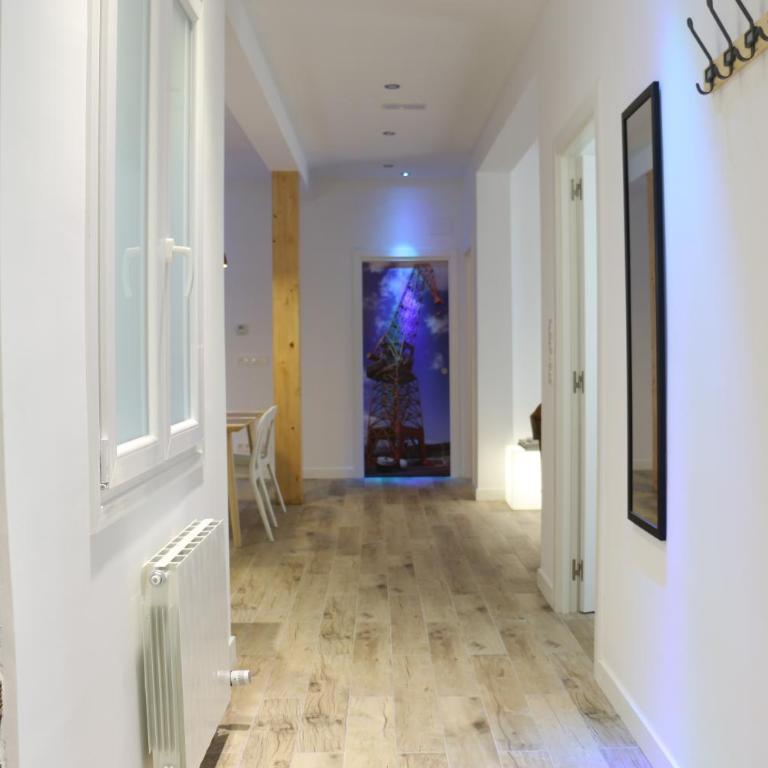 Landatxoenea - Bilbao - Junto METRO - Parking opcional - AR hostsBilbao - Two-Bedroom Apartment - 8