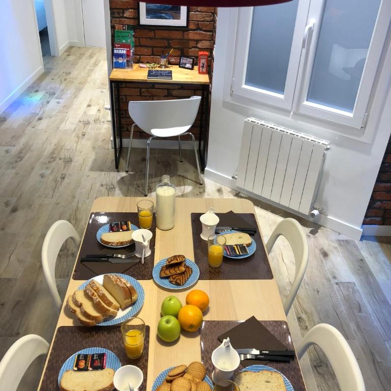 Landatxoenea - Bilbao - Junto METRO - Parking opcional - AR hostsBilbao - Two-Bedroom Apartment - 11