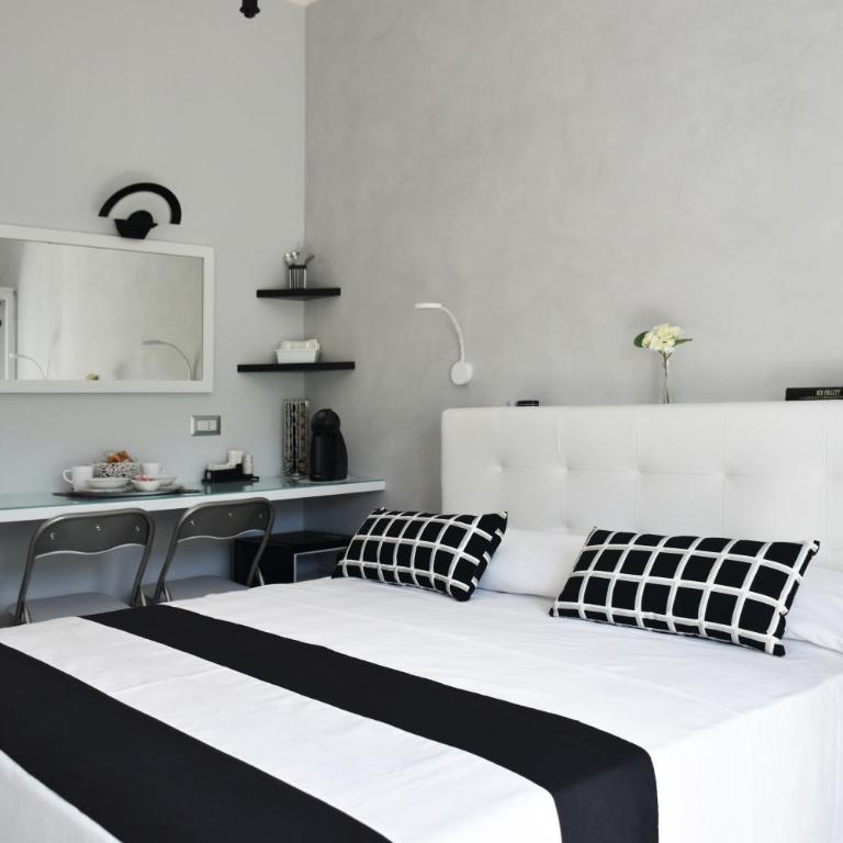 Costantino Suites - Camera Matrimoniale - 1