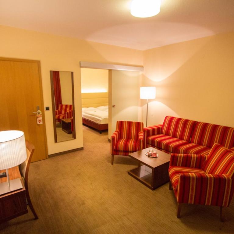 SCHÖNIS-Landhotel - Studio - 1