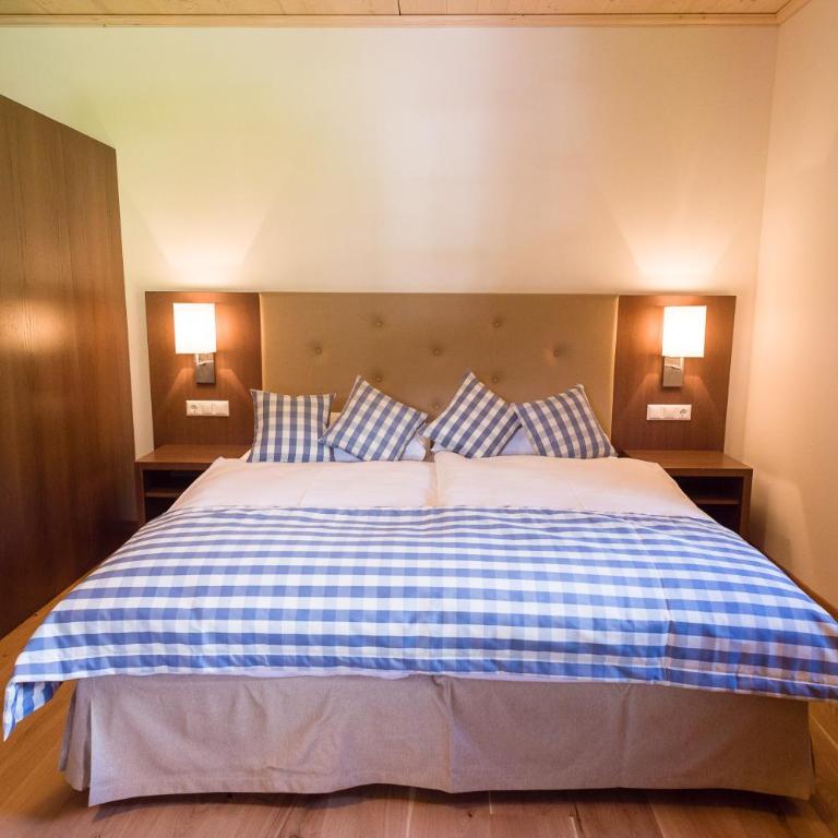 Stiftsschmiede Ossiach - Suite mit seitlichem Seeblick - 3