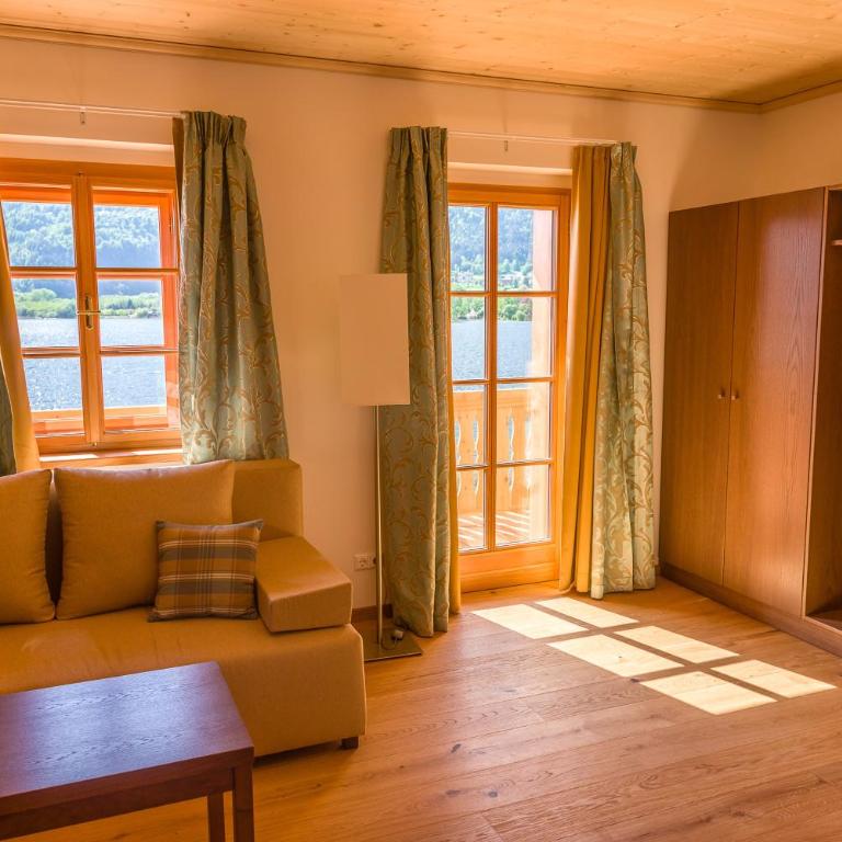 Stiftsschmiede Ossiach - Junior Suite mit Seeblick - 8