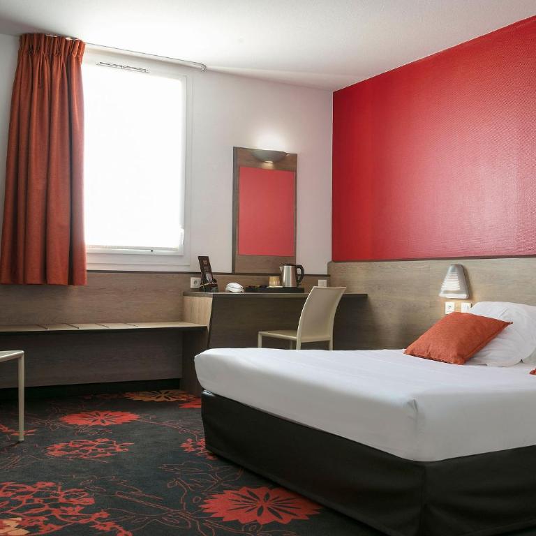 Hotel Clermont Estaing - 2 Chambres Communicantes (5 Adultes) - 3