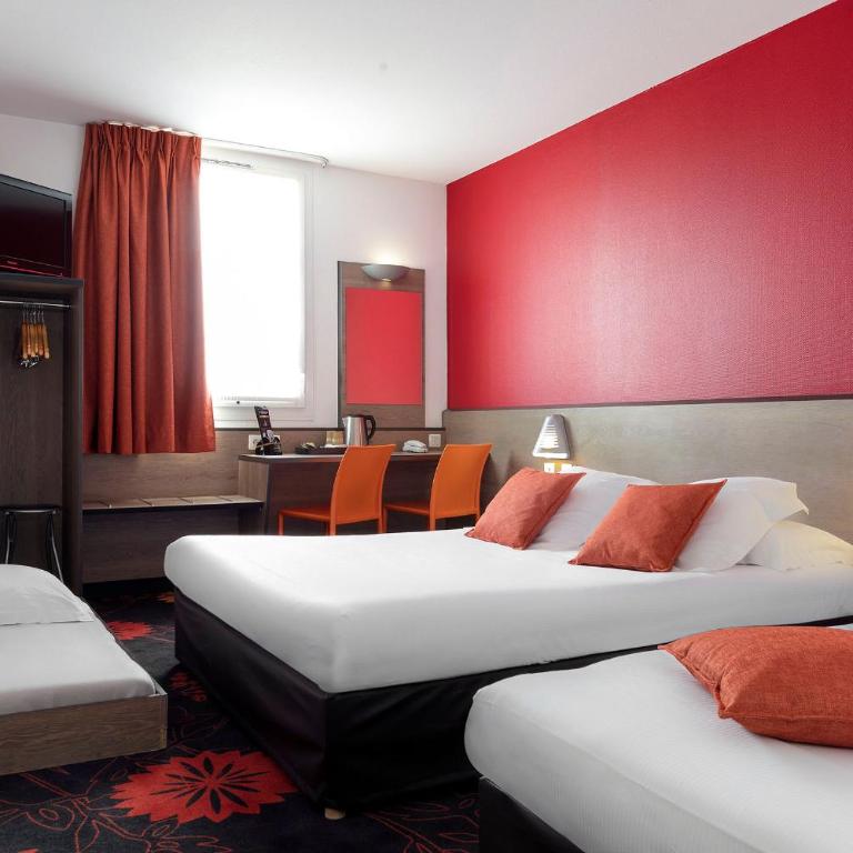 Hotel Clermont Estaing - Chambre Familiale (3 Adultes + 1 Enfant) - 1
