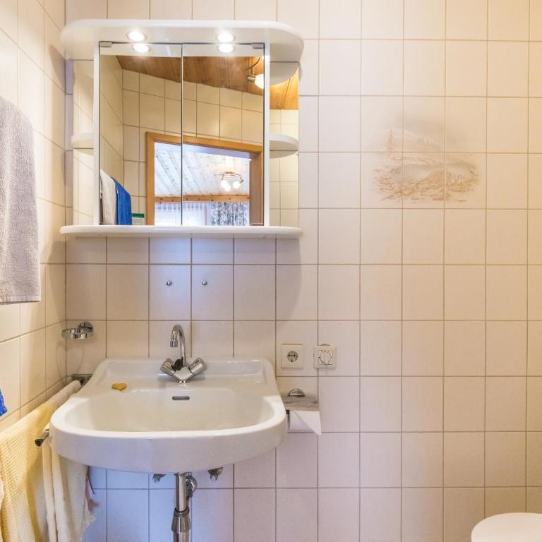 Stabentheiner-Hof - Doppelzimmer mit Balkon - 7