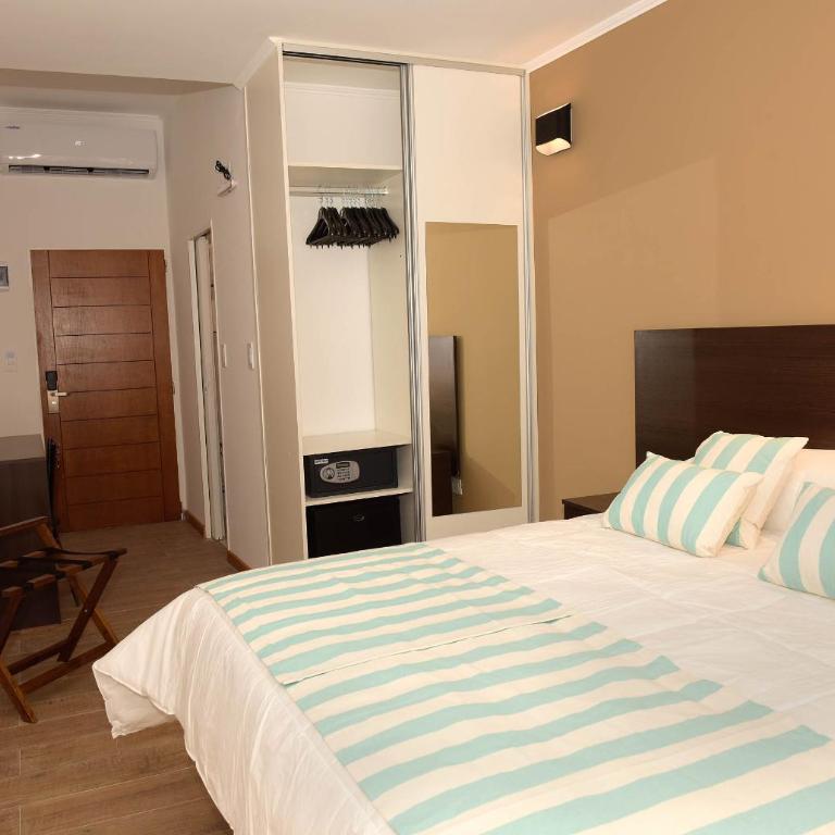 Ymcamar - Deluxe Family Room - 9