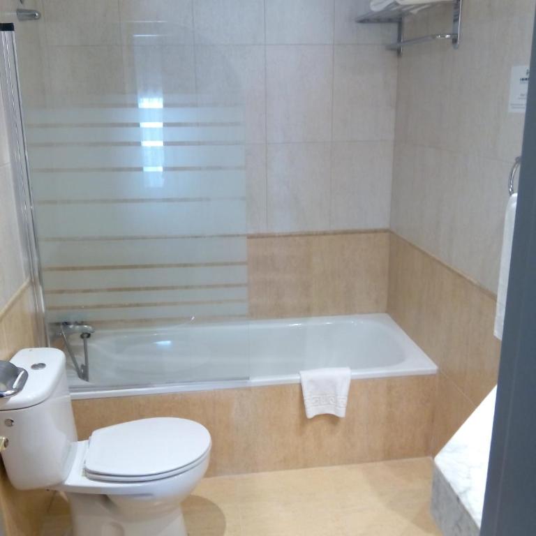 Moderno - Twin Room with Street View - 6