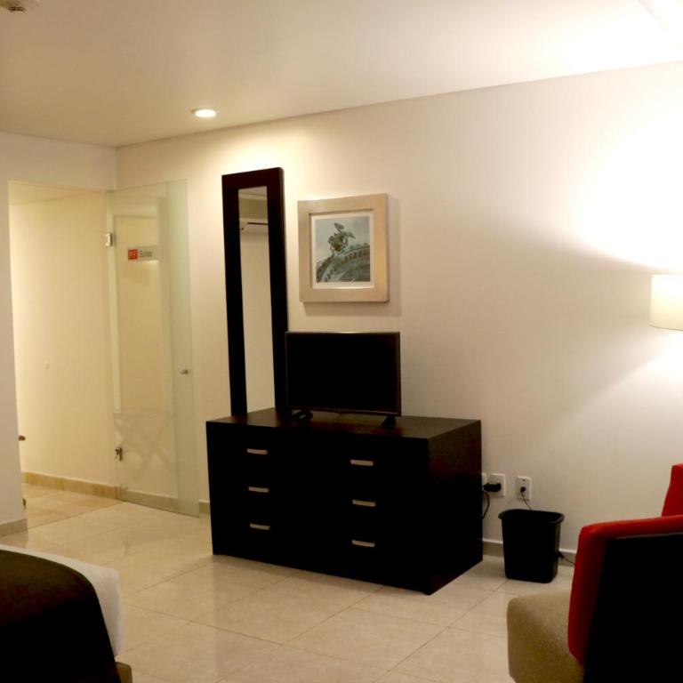 Hotel & Suites PF - Habitación Deluxe con cama extragrande - 4