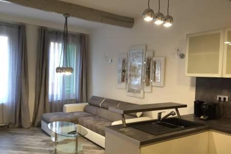 Beautiful apartment Rue De La Croix Vieux Nice - Appartement 2 Chambres - 5