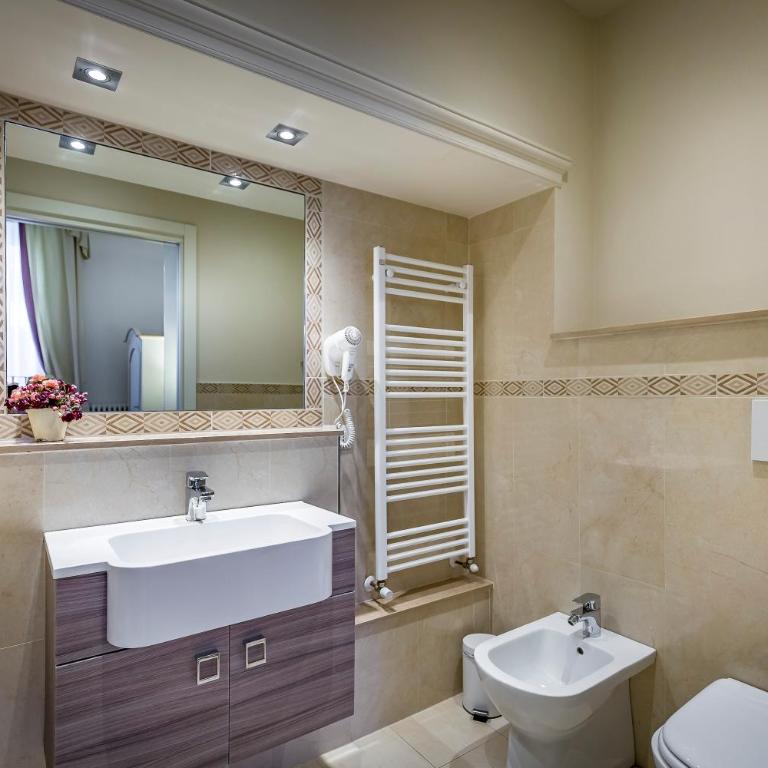 B&B La Terrazza Sul Duomo - Superior Double or Twin Room with City View - 10