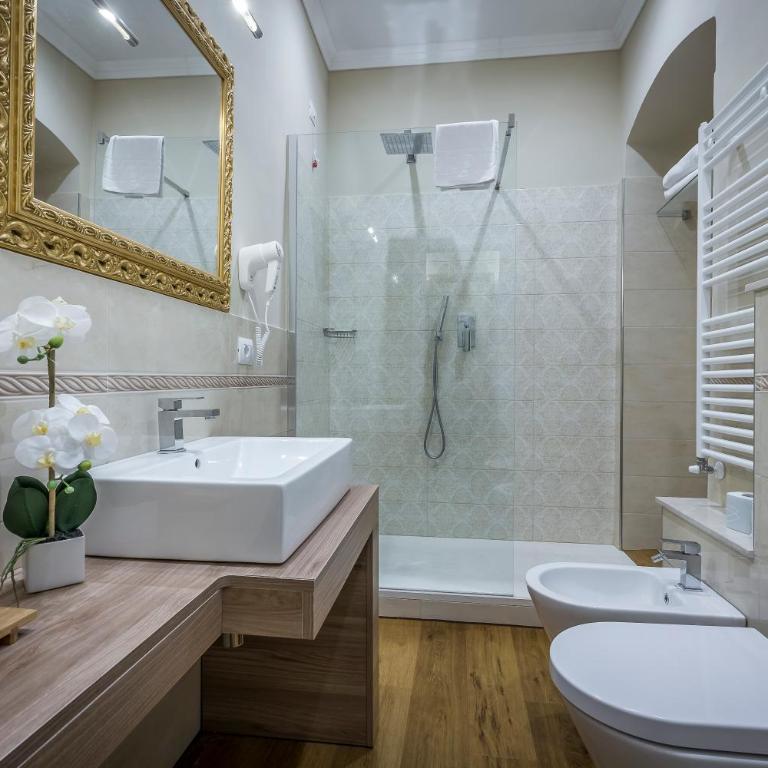 B&B La Terrazza Sul Duomo - Deluxe Double or Twin Room - 13