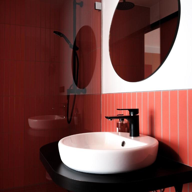 The Dot | 24/7 Checkin - Double Room with Private Bathroom - 1