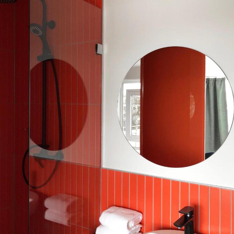The Dot | 24/7 Checkin - Double Room with Shared Bathroom - 1