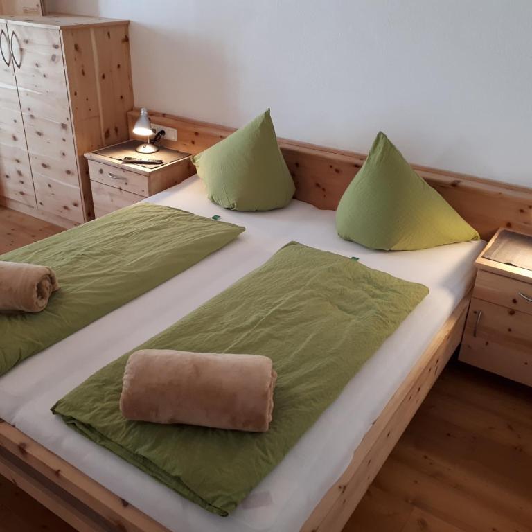 Landhaus Taurer - Dreibettzimmer mit Balkon - 4