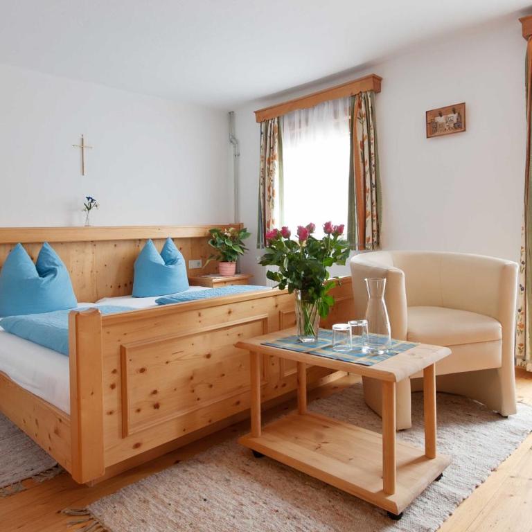 Landhaus Taurer - Doppelzimmer mit Bergblick - 1