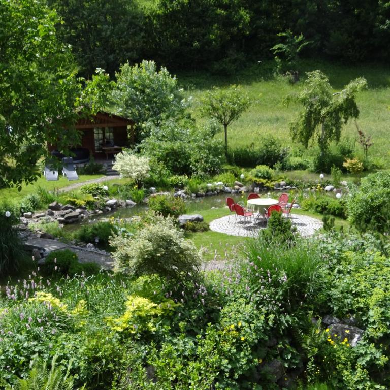 Gästehaus Bühler - Doppelzimmer mit Bergblick - 2