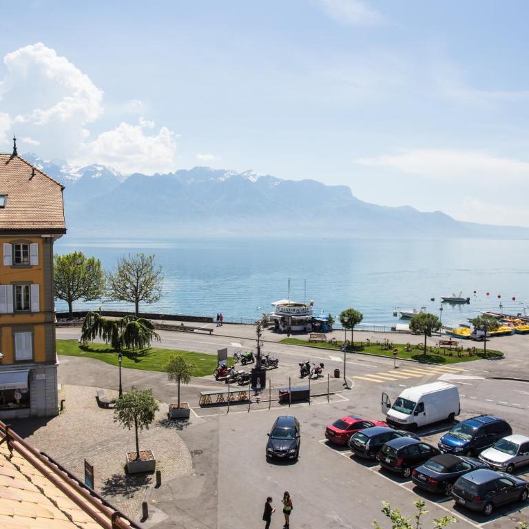 Guest House Le Charlot - Deluxe Doppelzimmer mit Seeblick - 5
