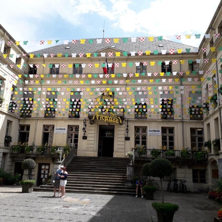 Les Jardins du Casino T2 bis- 4 personnes-Tarif cures 700 euros - Apartment - 32