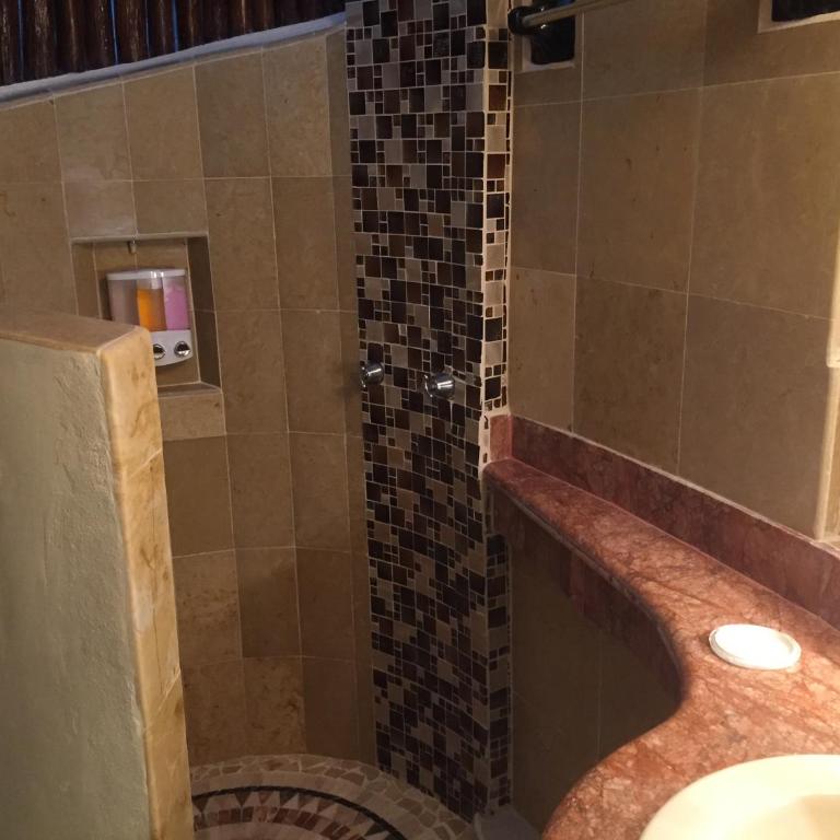 Cocos Cabañas Playa del Carmen Adults Only - Queen Suite Morada - 3