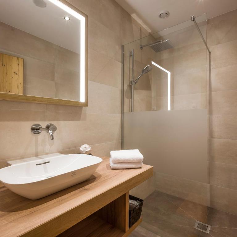Aparthotel Gallahaus - Junior Suite mit Balkon - 2