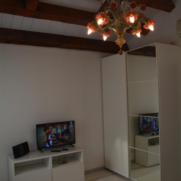 Yellow House - Appartamento con 2 Camere da Letto - 9