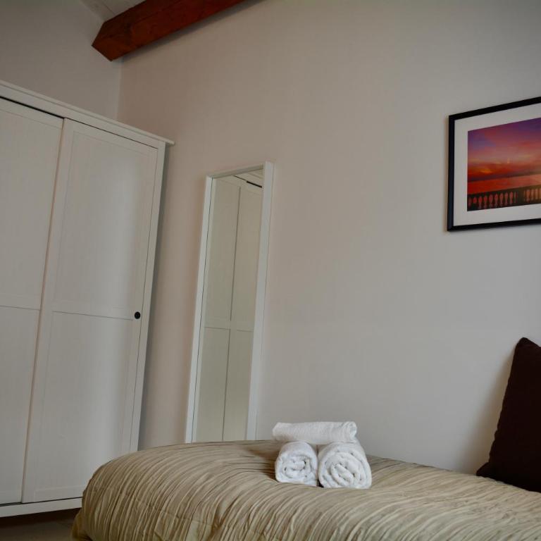 Yellow House - Appartamento con 2 Camere da Letto - 23