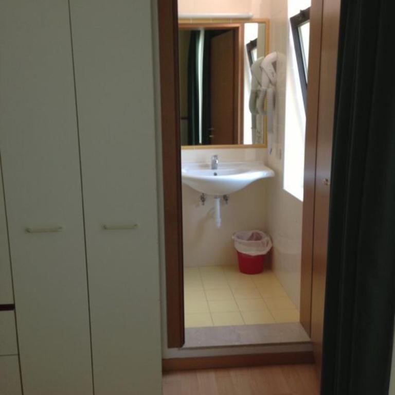 Hotel Harry's - Chambre Double ou Lits Jumeaux avec Balcon - 3
