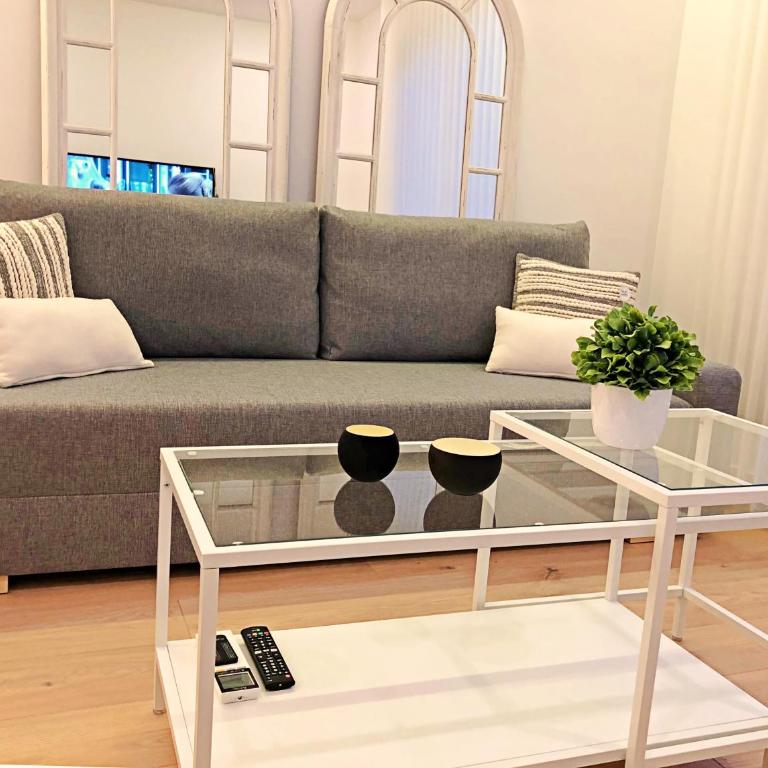 EXCLUSIVO Y LUMINOSO PISO EN EL PARQUE DEL RETIRO - Two-Bedroom Apartment - 17