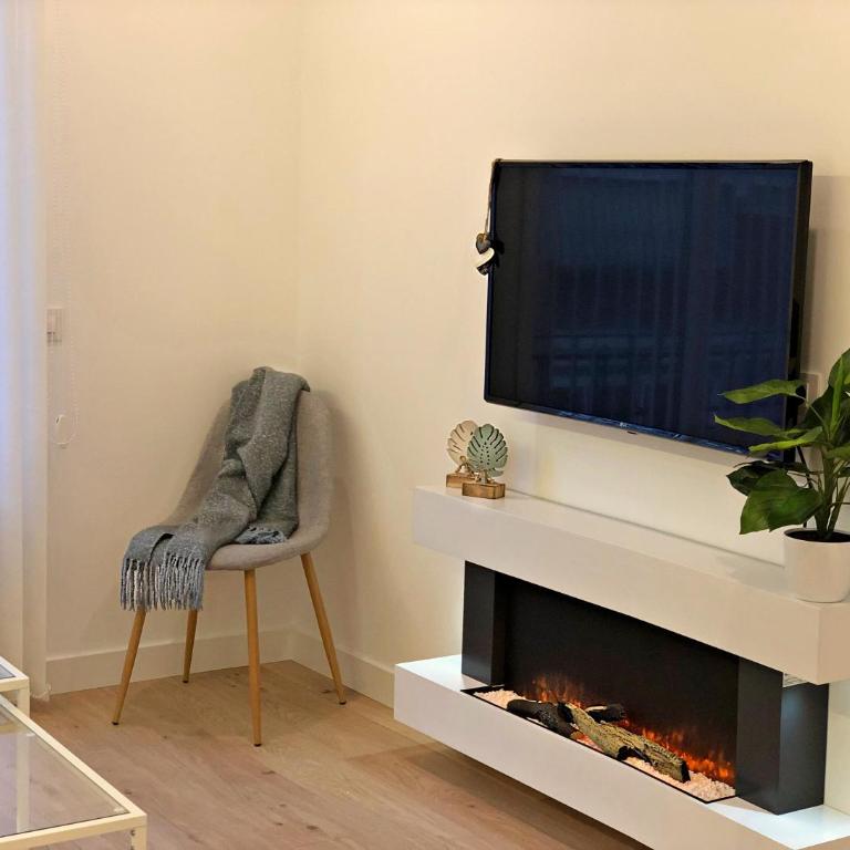 EXCLUSIVO Y LUMINOSO PISO EN EL PARQUE DEL RETIRO - Two-Bedroom Apartment - 31
