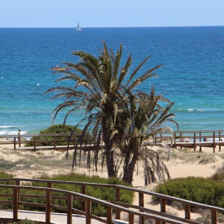Bonita casa en urbanización privada muy cerca del mar y de Alicante - Two-Bedroom House - 39