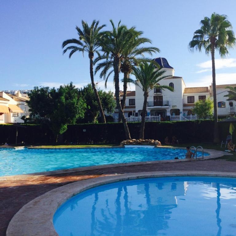 Bonita casa en urbanización privada muy cerca del mar y de Alicante - Two-Bedroom House - 27