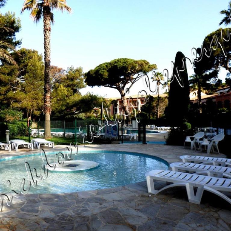 HYERES, Magnifique Parc de la Presqu'île avec Piscine et Plage face à Porquerolles ! - Apartment - 11