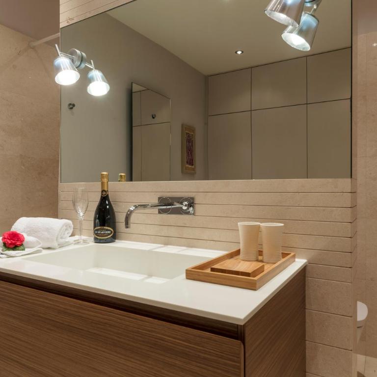 Giardino Violetta - Appartamento Suite Luxury con Vista Lago e Giardino con Palme - 3