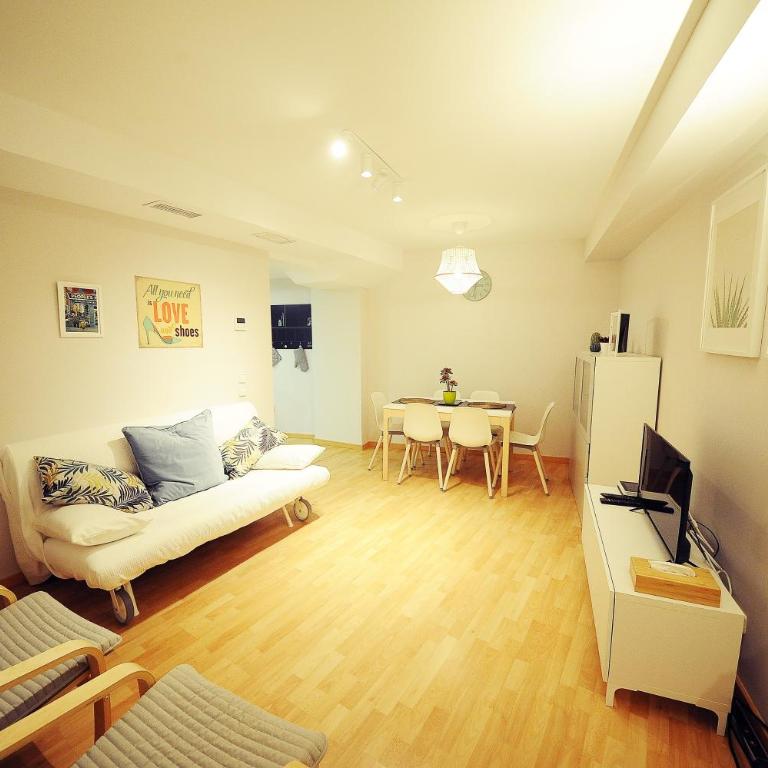 DONES Apartamento en el Casco Histórico de Zaragoza - Apartamento - 3