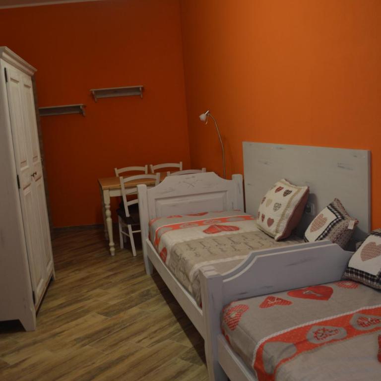 Parravicini Red Flower apartment - Appartamento con 2 Camere da Letto - 12