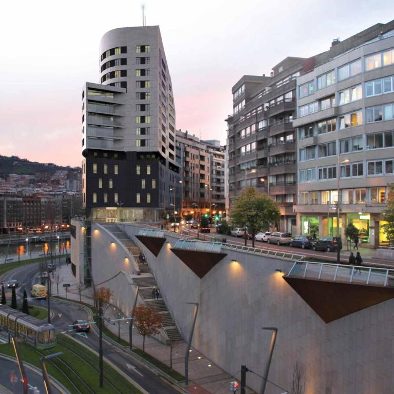 Apartamento frente al Guggenheim con wifi y parking privado ZBE -bajas emisiones gratis - Two-Bedroom Apartment - 25