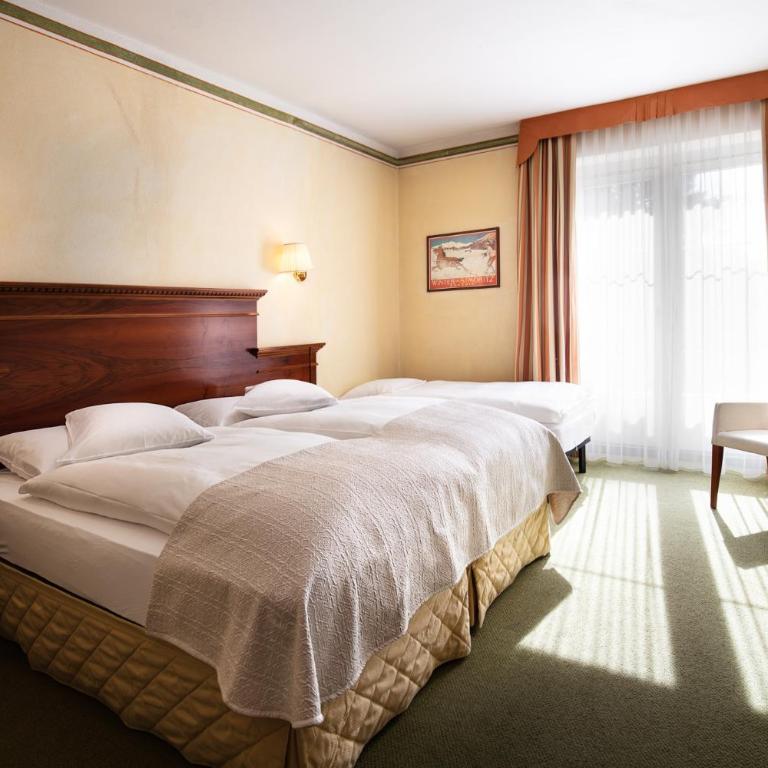 Hotel Reine Victoria - Doppelzimmer mit Zustellbett - 2